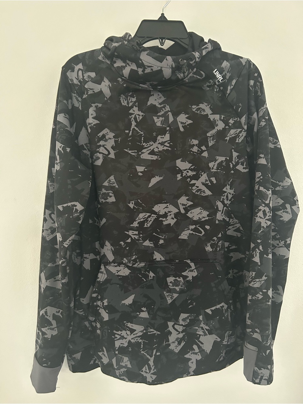 NWOT UNRL Men’s Stealth Shatter Camo Crossover II Drawstring Hoodie Size M